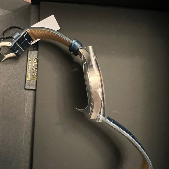 Gevril Luxury dress watch - Picture 4 of 8